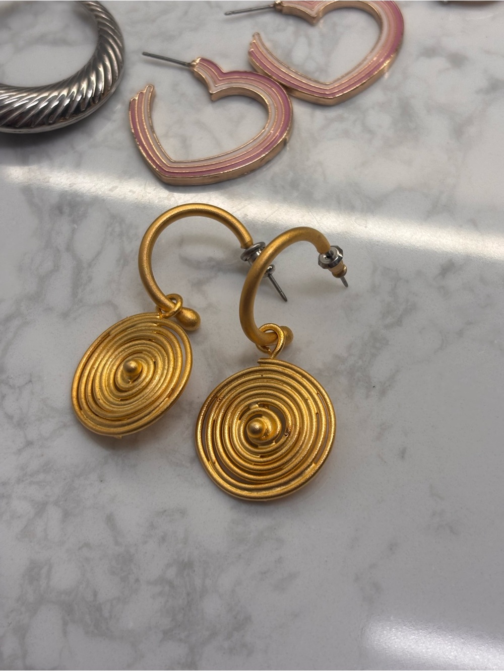 Assorted earrings - Picture 4 of 5
